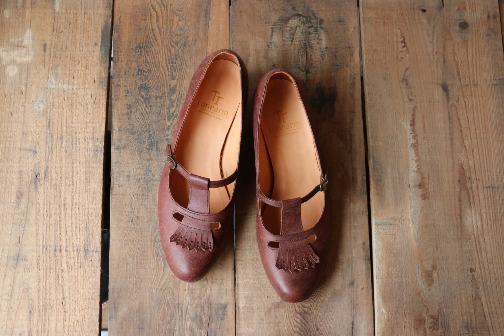 ladies 3cm T-strap shoes